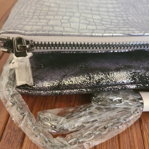 Urban Expressions Metallic Silver Zippered Purse NWT - Picture 5 of 8